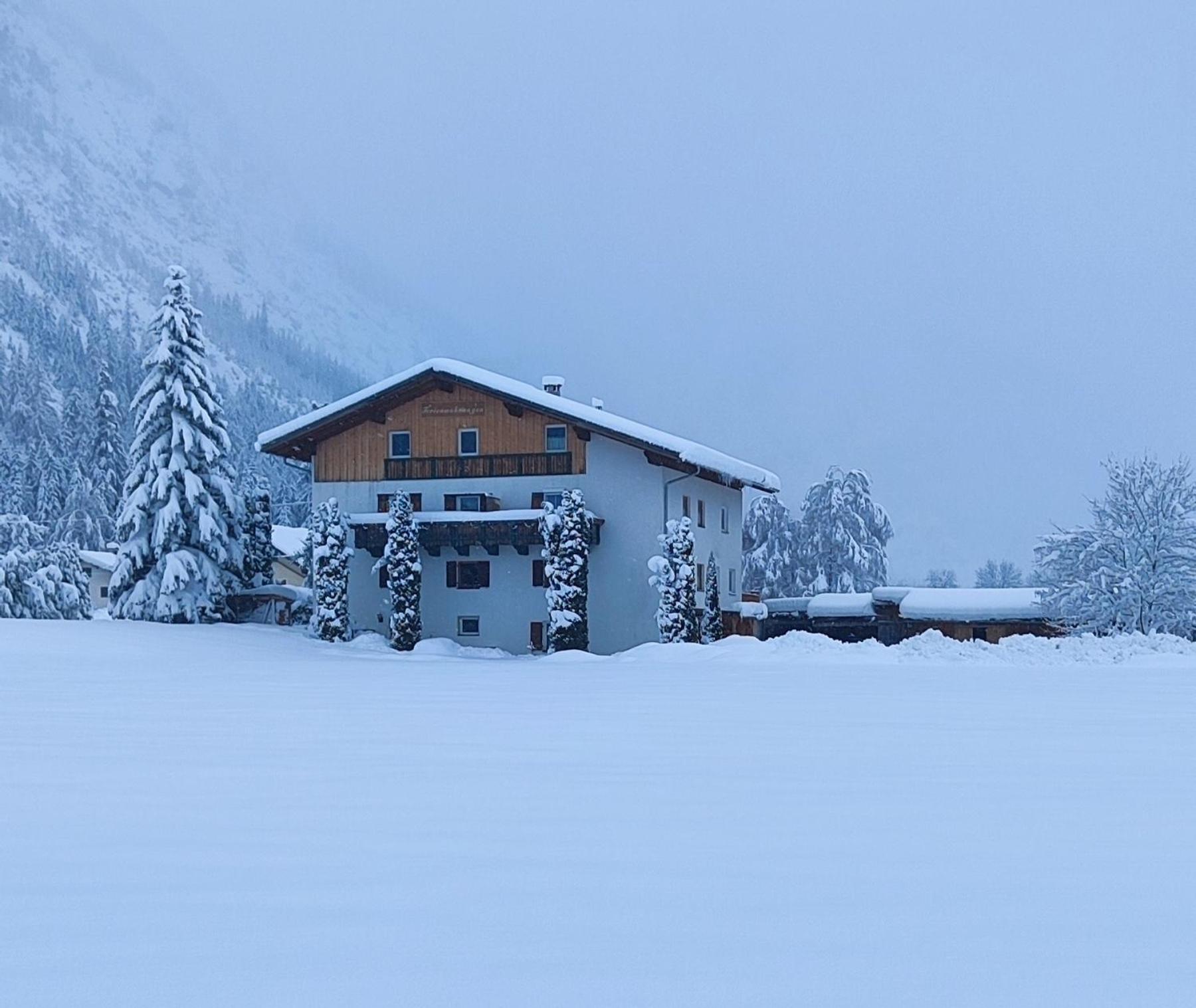 Ferienhaus Lechtaler Alpen Бах Экстерьер фото