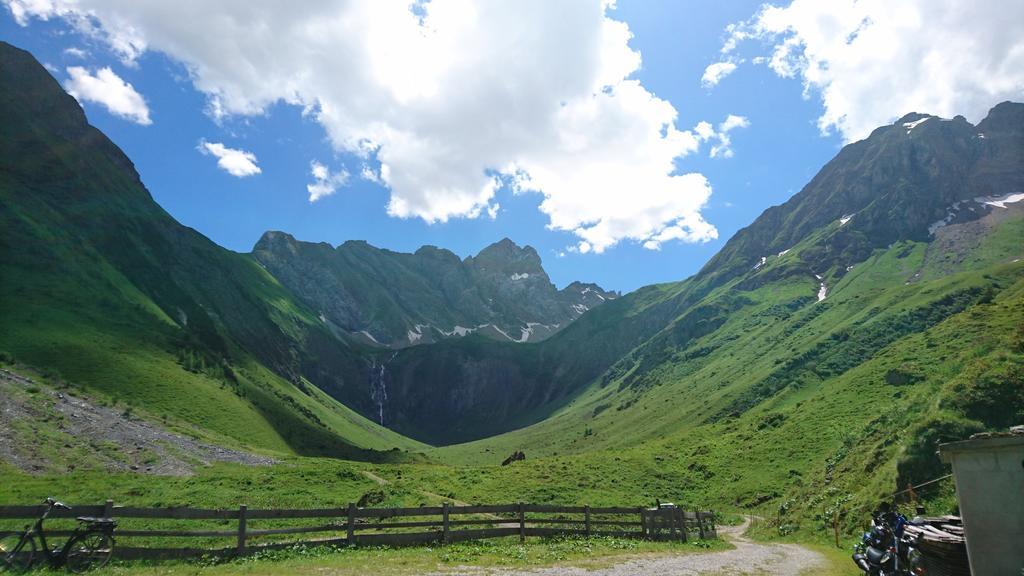 Ferienhaus Lechtaler Alpen Бах Экстерьер фото